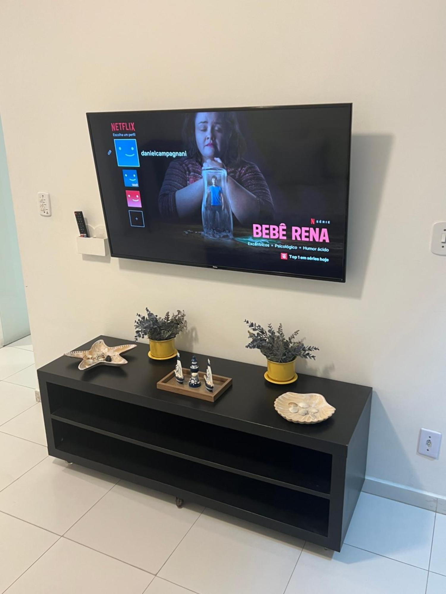 Apartment Em *
