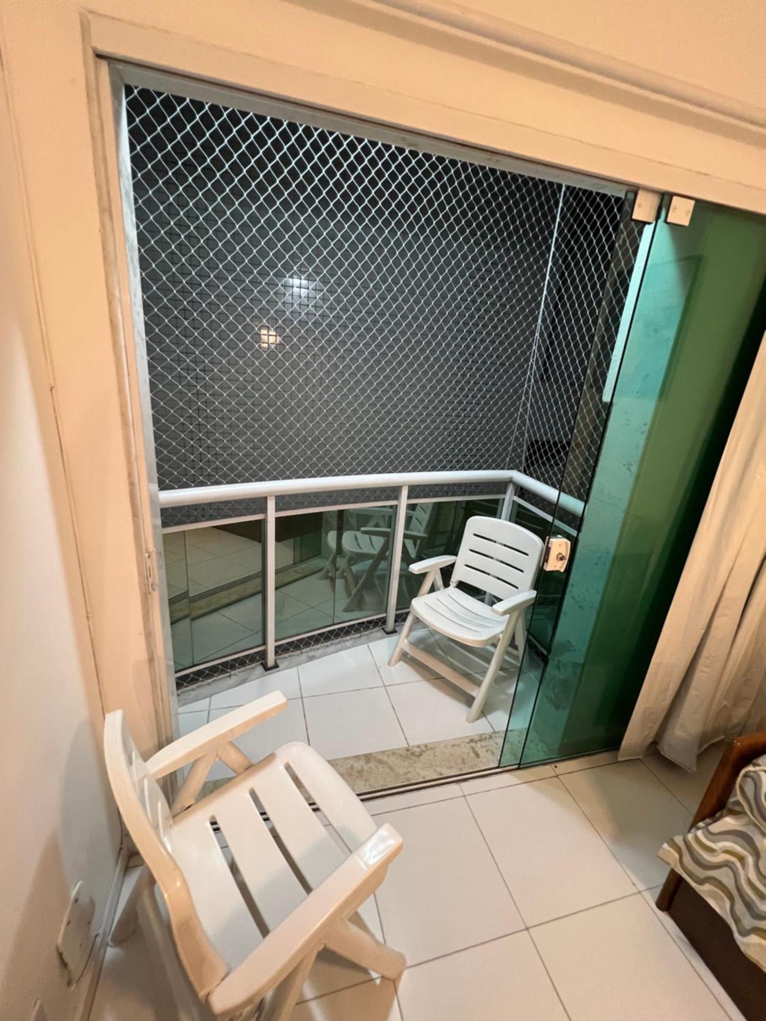 Apartment Em